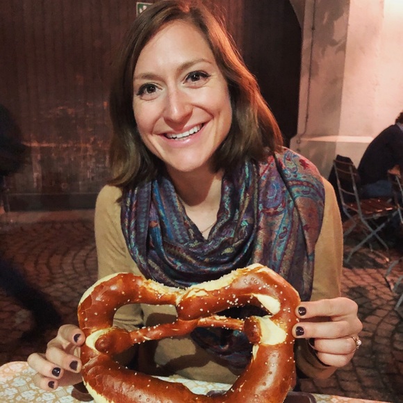 Meet your Posher, Natalie - Picture 1 of 5